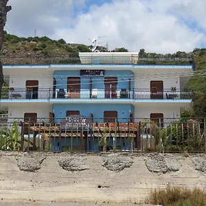 https://chrismare-hotel.sicilyhotelsitaly.net