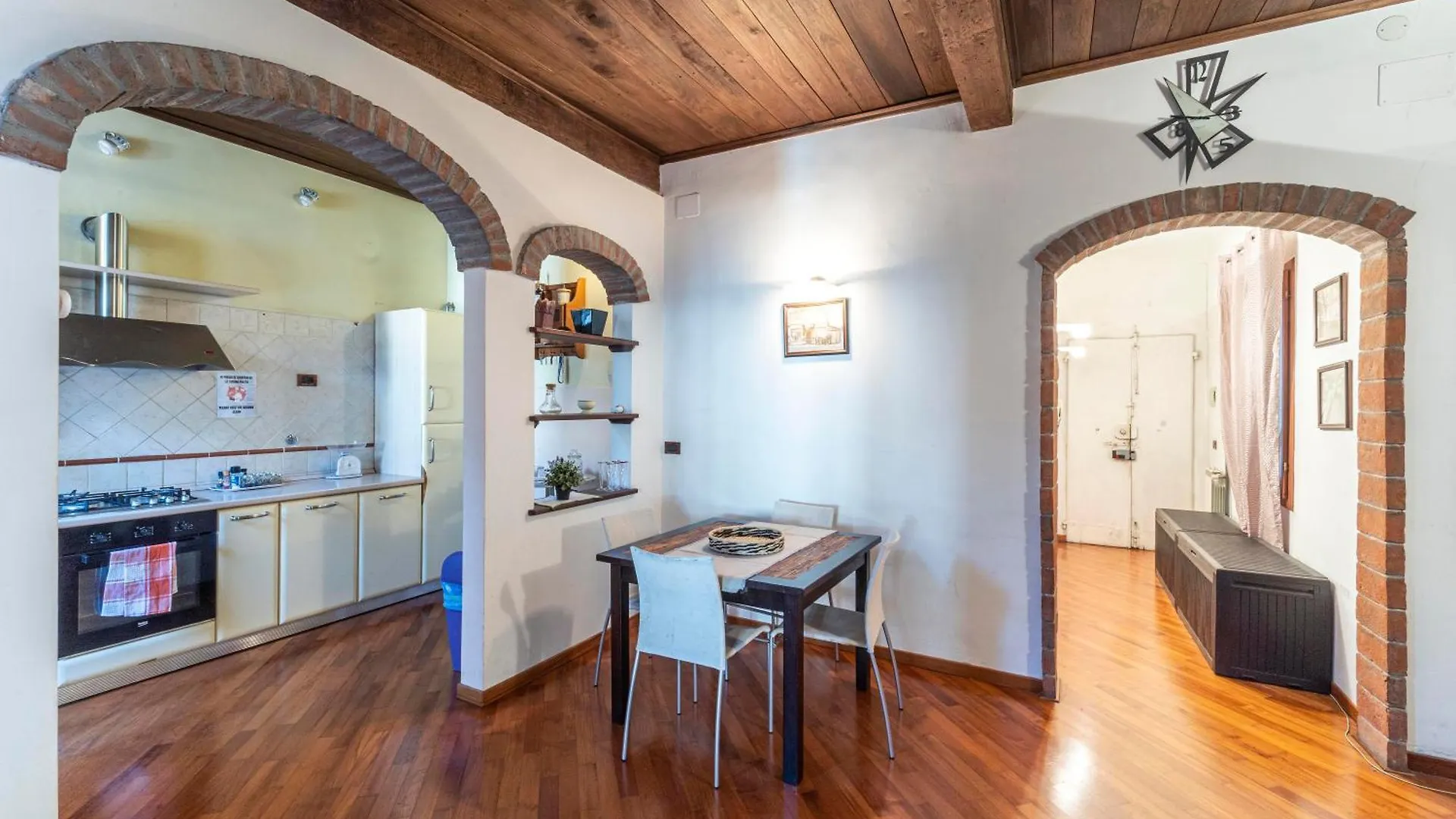 Tora Florence Apartment 0*,  Italy