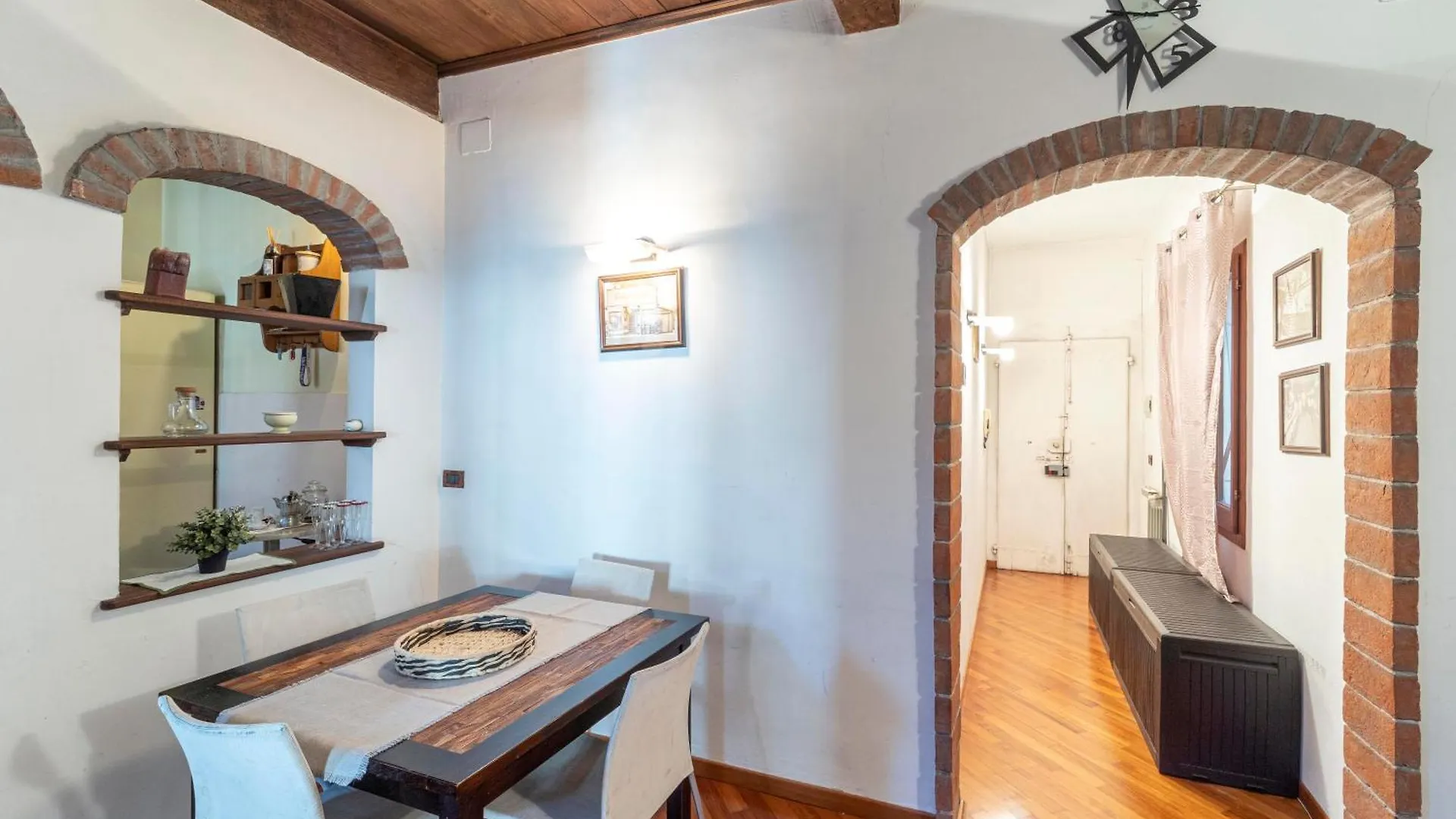 Tora Florence Apartment