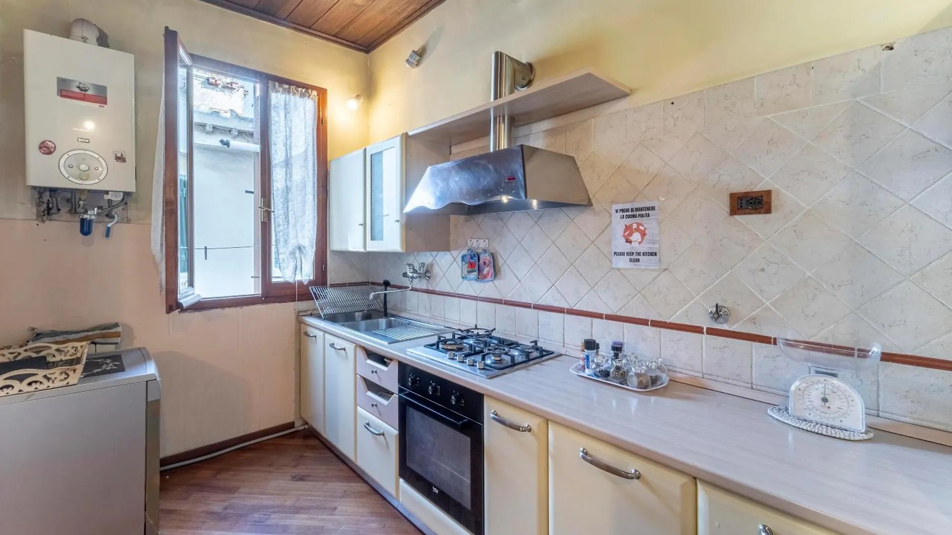 Tora Florence Apartment